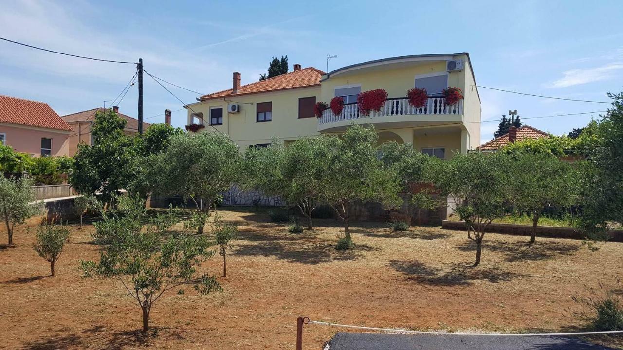 Apartman Кали Екстериор снимка